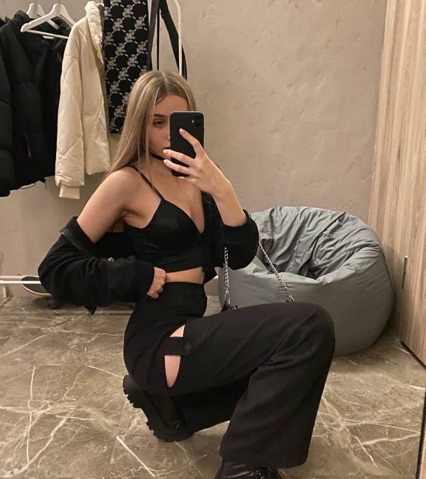 Где найти девушек по вызову: платные эксклюзивные встречи с выездом на выходные